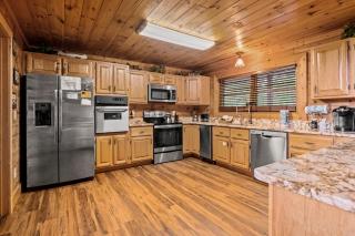 Dancing Bear Lodge by Stony Brook Cabins - 8
