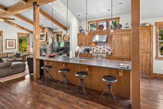 Suncadia 4 Bed Private Creekside Retreat - 1