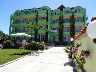Guesthouse Kamelia - 0