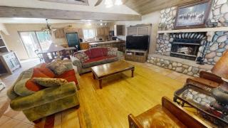 River Ritz - Pet Friendly - WiFi - Near the Ski Area - Fireplace - On the River - Washer - Dryer - - Red River - 7