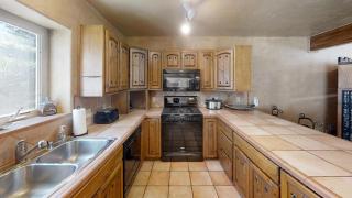 River Ritz - Pet Friendly - WiFi - Near the Ski Area - Fireplace - On the River - Washer - Dryer - - Red River - 4