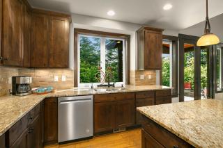 Suncadia 4 Bdrm Pet Friendly Home with Hot Tub - Cle Elum - 3