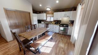 Riverside Cabin - Pet Friendly - On the River - Hot Tub - WiFi - Washer - Dryer - Grill - Red River - 3