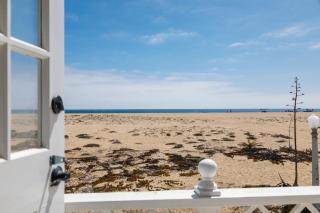 1121 E Balboa Blvd B - 9