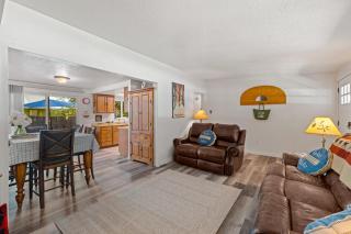 New! Break at 208, walk to lake, park, downtown, hospital - pet-friendly - 1