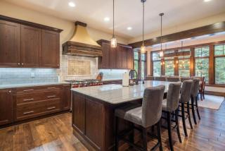 Suncadia 5 Bdrm Elegant Home near Golf Course, Covered Patio and Hot Tub - Cle Elum - 3