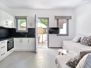 Paros Iconic Apartments - 8