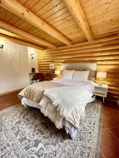 Large Off-Grid Luxury Cabin- creek land & views - McCammon - 3