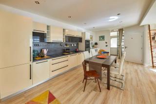 Stylish Apartment Next to Bratislava Castle, top location - Bratislava - 4