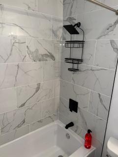 Spacious 4-Bedroom Retreat in Kankakee, IL - 5