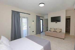 Caldera Suites "Φάρος" - Galissas - 7
