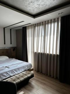 Zet Apartments - Bedroom & Bathroom - 3