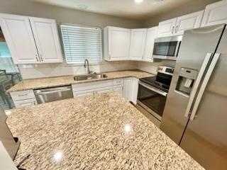 Newly Renovated Home w Garage Near Old Town - Pocatello - 1