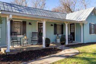 Town Creek Haus - Close to Wineries and Main! - Fredericksburg - 9
