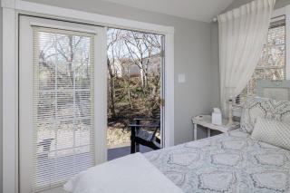 Town Creek Haus - Close to Wineries and Main! - Fredericksburg - 7