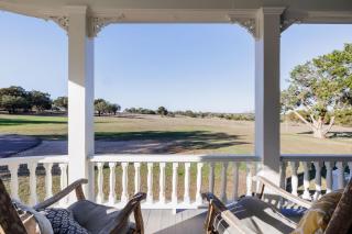 Unique Victorian Home*Pool*Pets*Firepit - Dripping Springs - 3