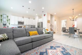 Upstay - Mickey Mouse House w Resort Access - Orlando - 1