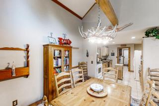 Indian Road Retreat - - 3