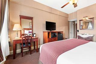 Genetti Hotel, SureStay Collection by Best Western - 1