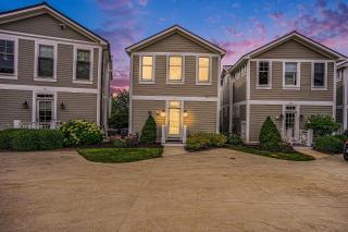 Lake front condo with pool access walking distance to downtown Saugatuck - Saugatuck - 5