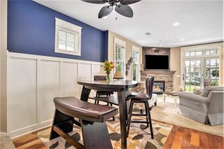 Lake front condo with pool access walking distance to downtown Saugatuck - Saugatuck - 1