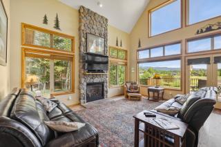 New! Cedar Chalet -on golf course, clubhouse access with gym, seasonal pool & hot tub - McCall - 9