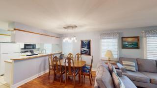 Golf Lover's Haven Modern One-Bedroom Suites - 7