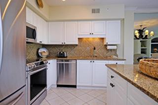 Coastal Comfort 3BR Condo Beachside Relaxation - Pawleys Island - 3