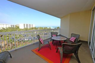 Coastal Comfort 3BR Condo Beachside Relaxation - Pawleys Island - 8