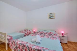 Apartments with a parking space Losinj, Losinj - 23418 - Mali Lošinj - 4