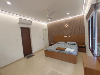Orient Glory Holidays - Edappally - 4