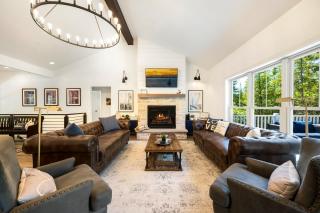 Luxury Retreat with Hot Tub The Ephraim House - 2