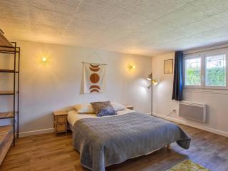 Maison familiale spacieuse, au calme, proche commerces et plage, avec jardin et terrasse. - FR-1-788-24 - Merville-Franceville-Plage - 6