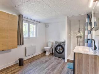 Maison familiale spacieuse, au calme, proche commerces et plage, avec jardin et terrasse. - FR-1-788-24 - Merville-Franceville-Plage - 5