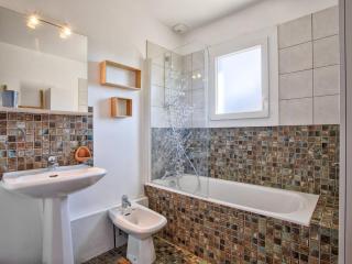 Maison familiale spacieuse, au calme, proche commerces et plage, avec jardin et terrasse. - FR-1-788-24 - Merville-Franceville-Plage - 2