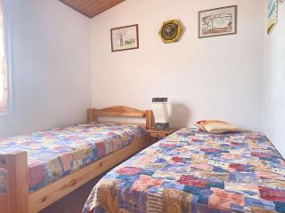 Maison cosy avec jardin clos, proche plage, court de tennis, barbecue, animaux admis - FR-1-224B-232 - 4
