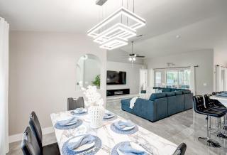 Four Bedrooms Oasis with Heated Pool Private Jacuzzi and Billiards - 5