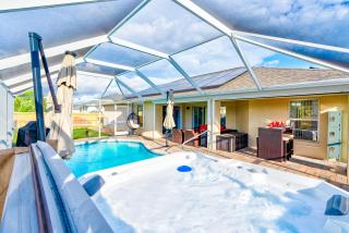 Four Bedrooms Oasis with Heated Pool Private Jacuzzi and Billiards - Cape Coral - 3
