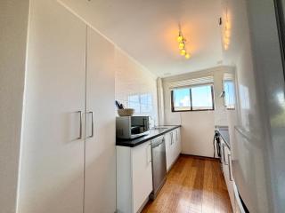 Coastal Serene Oceanview Sunset Retreat - Perth - 3