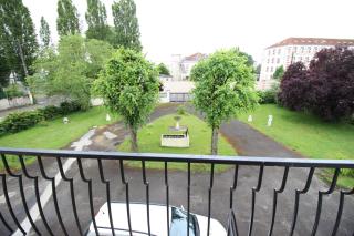 3 chambres - Très grand jardin privée - Terrasse Privée - Garage vélo et moto - Parking voiture privée dans la propriété - Géré par Presta-Zen'Services - Thierville-sur-Meuse - 1