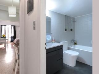 Cozy Flat in Pangrati, 100 Mbps, Steps from Metro - 1