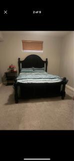 Furnished Walkout Big Basement with 2 Bed and 1 Bath - Calgary - 2