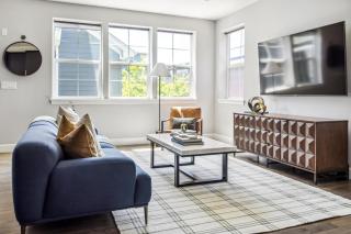 Modern Elegance - Pool Table - Walkable Area - 5