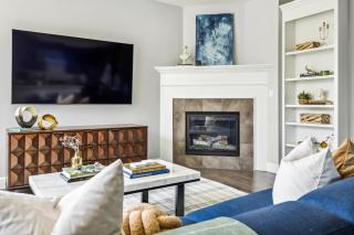 Modern Elegance - Pool Table - Walkable Area - 3