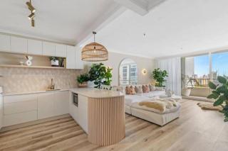 Elegant Oceanview Stay - 5