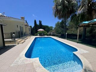 4 bedroom bungalow - huge outdoor ! Private pool ! - Peyia - 0