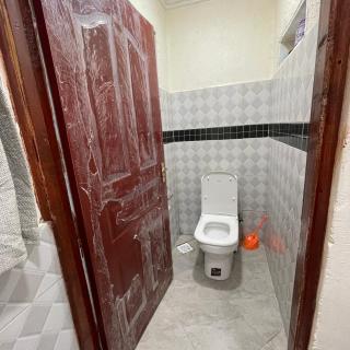 Okra House - Bondo - 2
