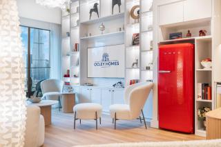 Stunning Renovated Home with Full Burj Khalifa View - 0