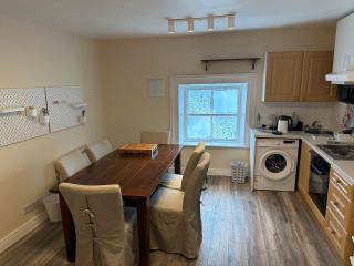 Seaside Comfort Apt - Dun Laoghaire - 2
