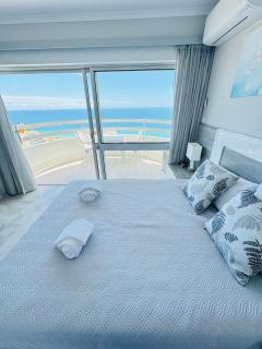 Top Ocean View Apartment - amazing sunset - modern style - pool & 200m to beach - 7